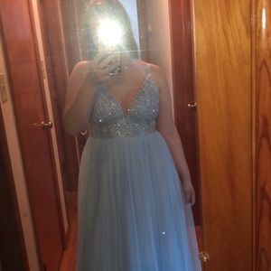 Size 13 baby blue prom dress. I’m 5’1 and wore 4 inch heels. Has a beaded top.